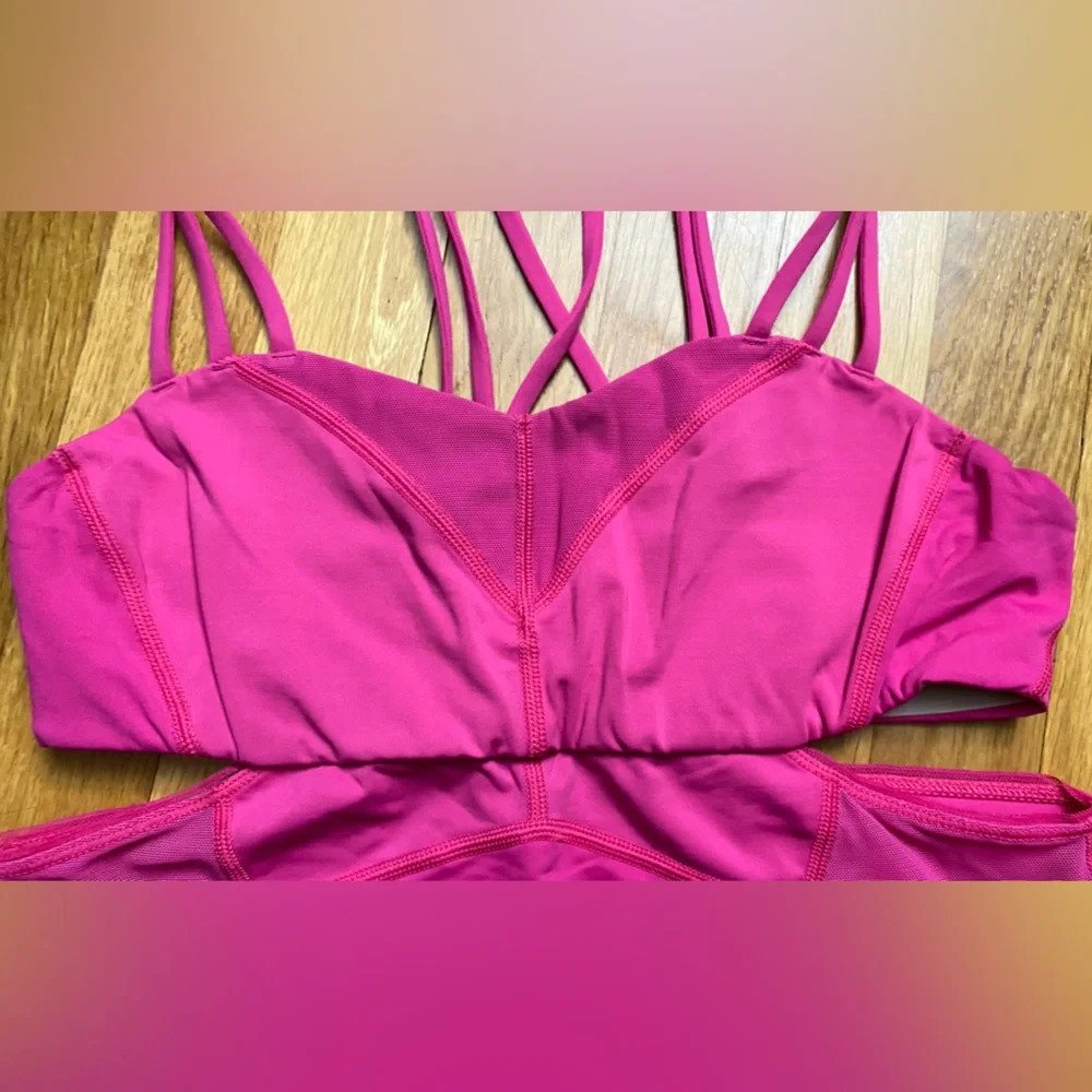 Lululemon Exquisite Tank II in Jeweled Magenta Size 6 - Picture 7 of 11